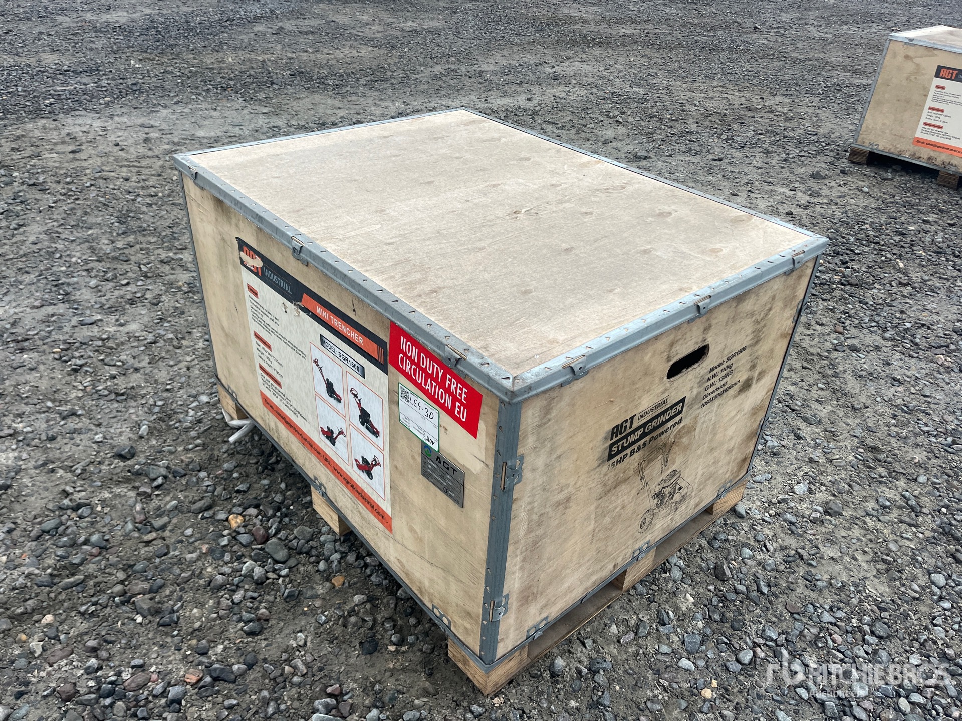 General Appearance with Bild, Ecke hinten links