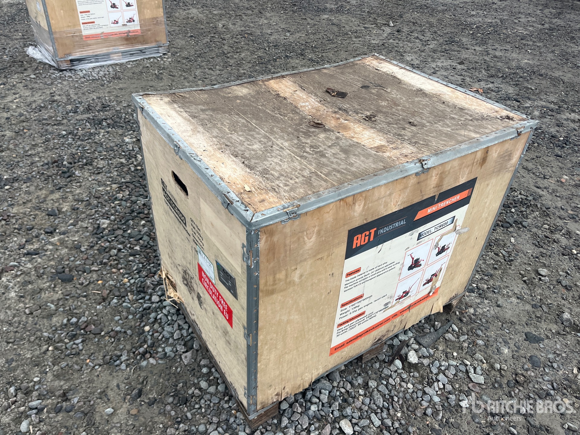 General Appearance with Bild, Ecke vorne rechts