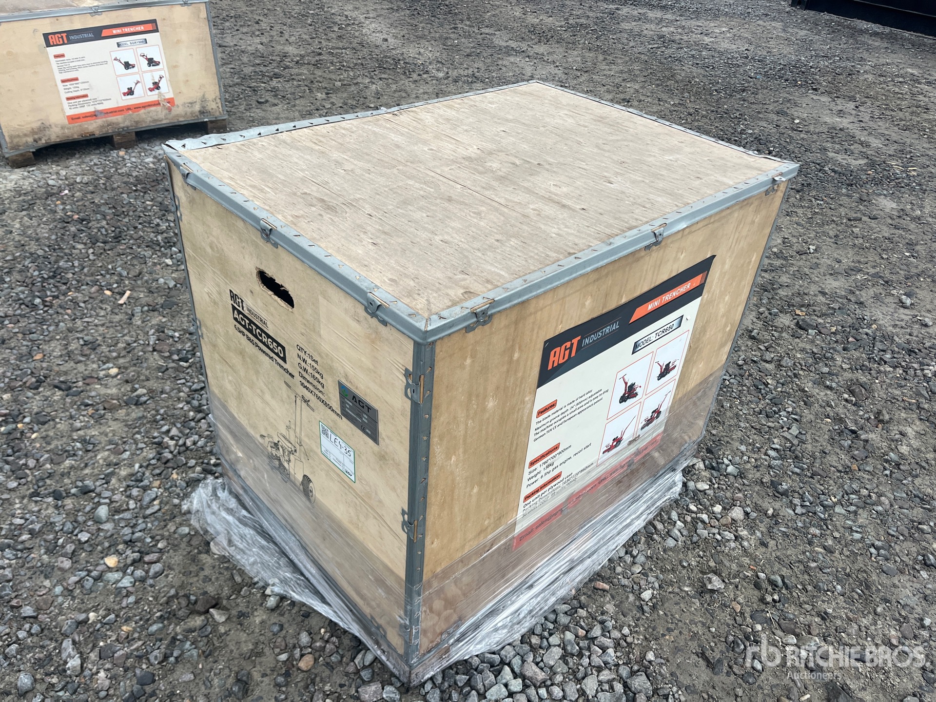 General Appearance with Bild, Ecke vorne links