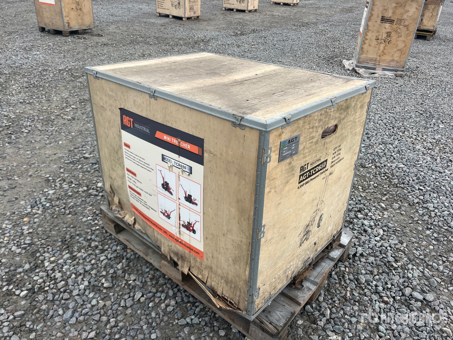 General Appearance with Bild, Ecke vorne rechts