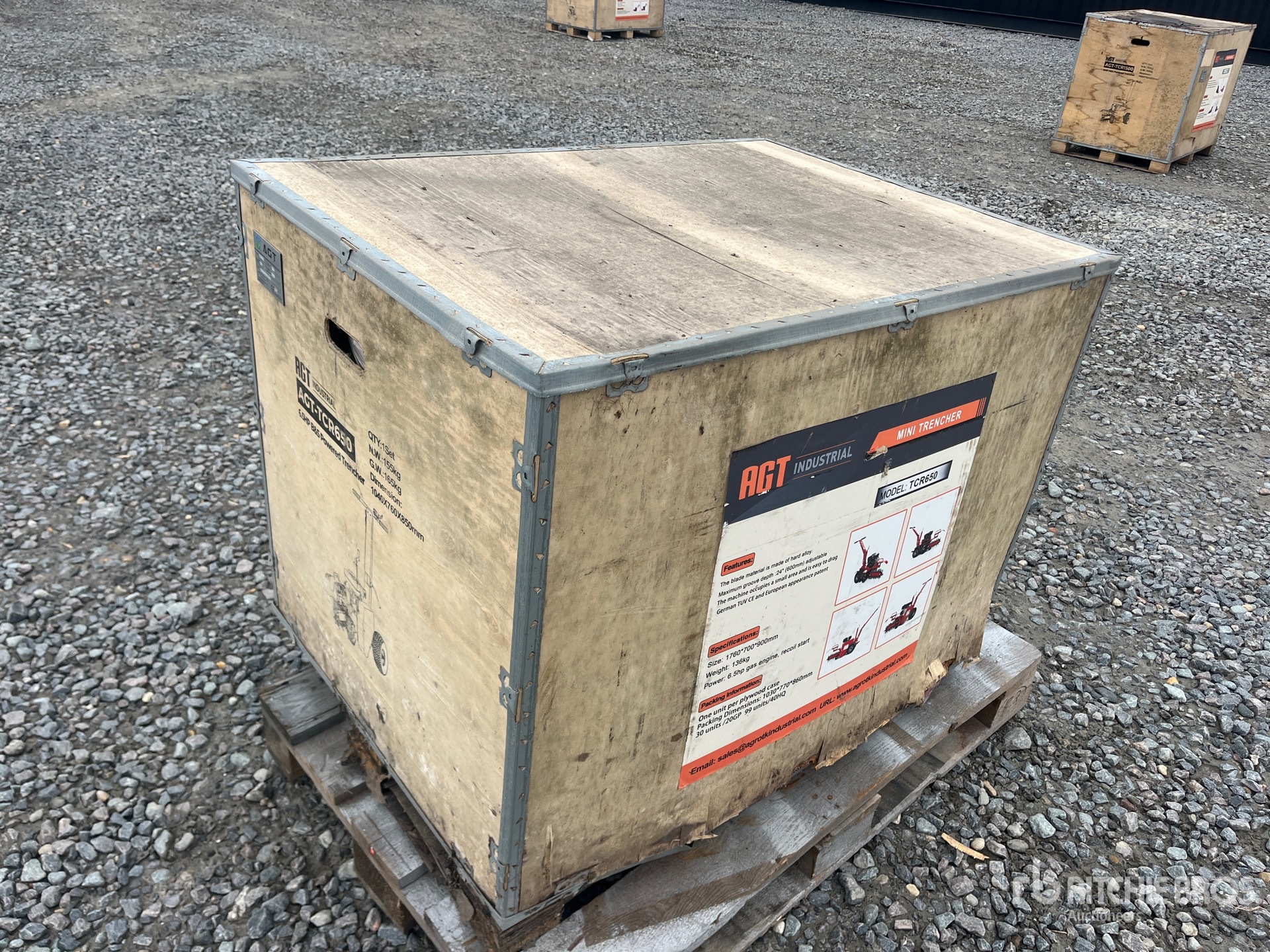 General Appearance with Bild, Ecke vorne links