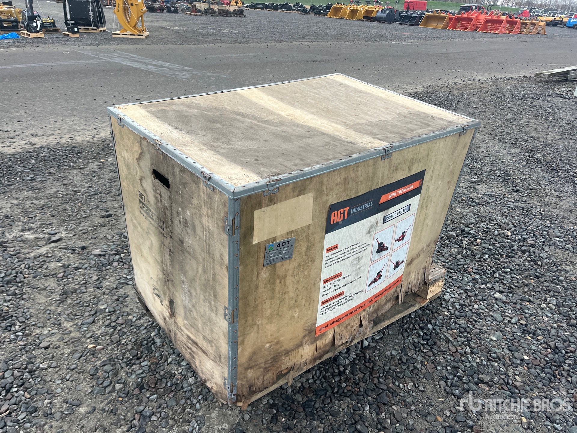 General Appearance with Bild, Ecke vorne links