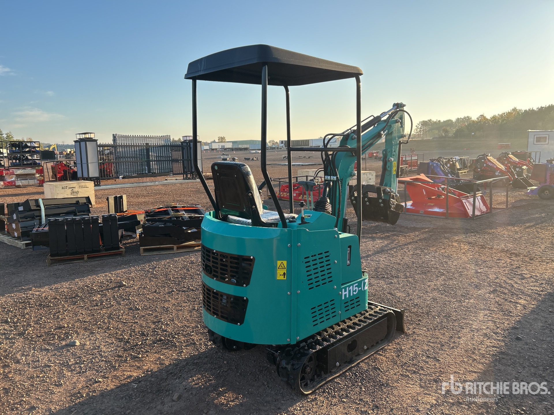 EXCAVADORA 2025 AGT H15(Z)