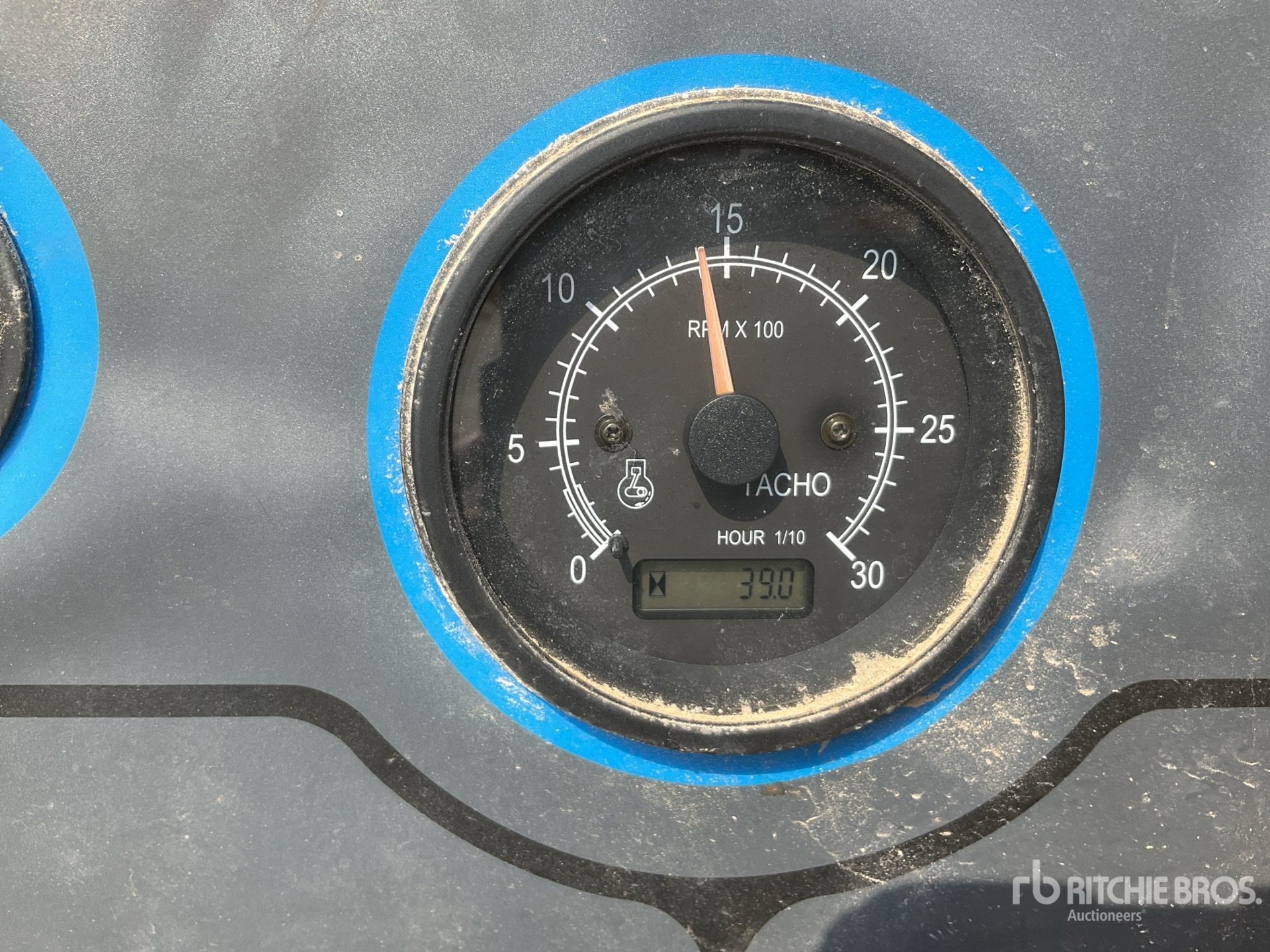 General Appearance with Hour Meter / Odometer