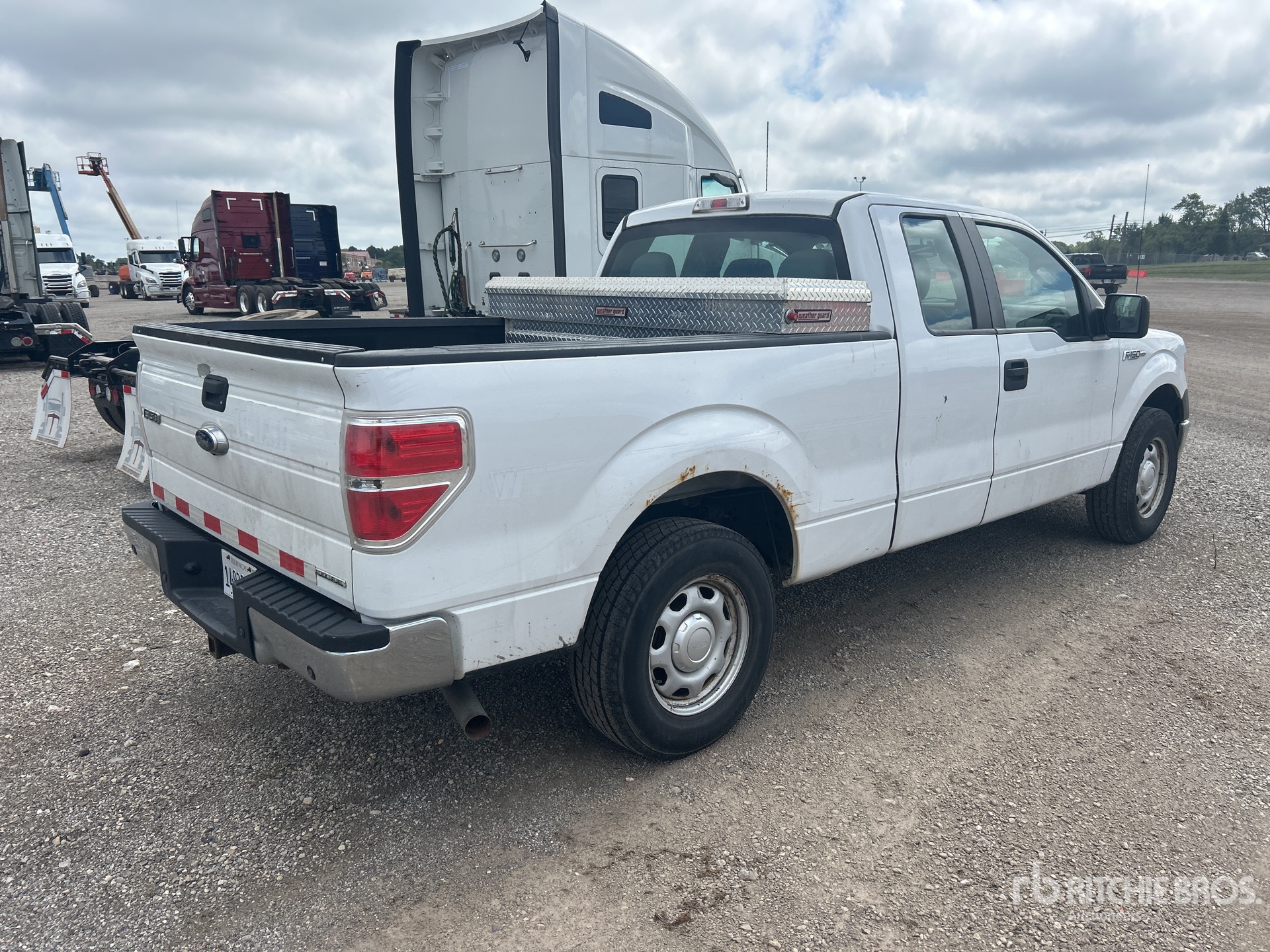 General Appearance with Picture, Right Rear Corner