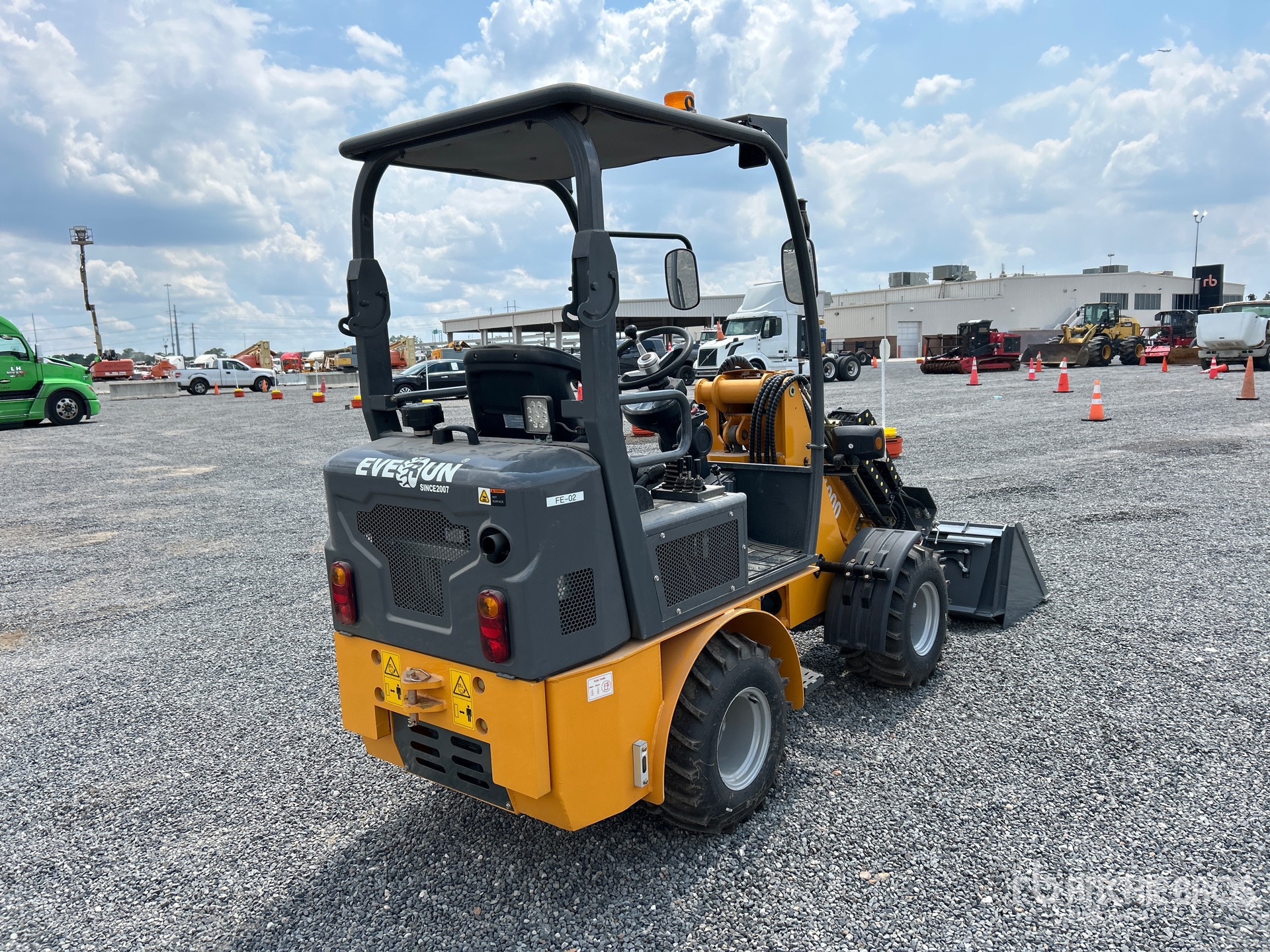 General Appearance with Picture, Right Rear Corner