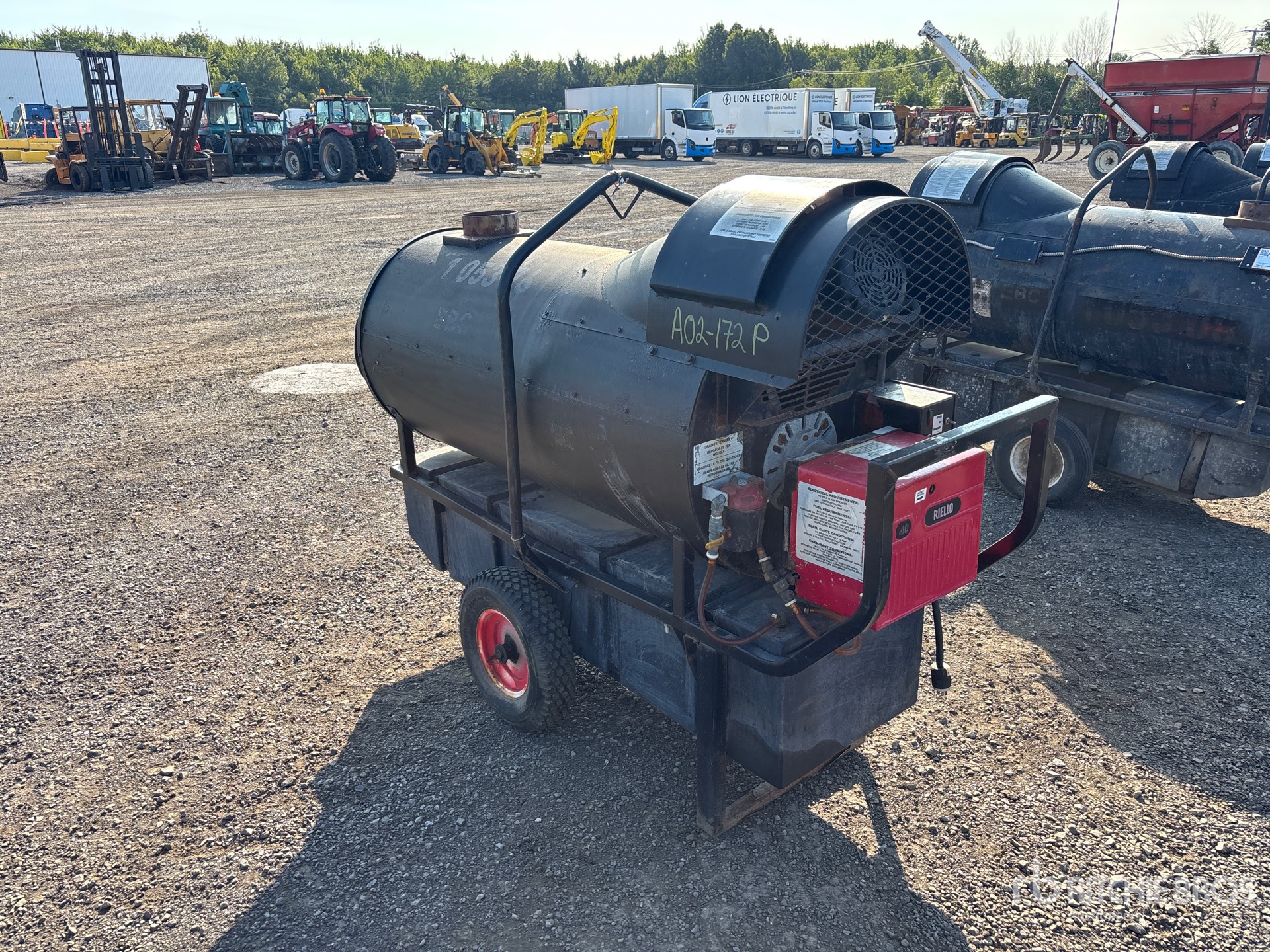General Appearance with Picture, Right Rear Corner