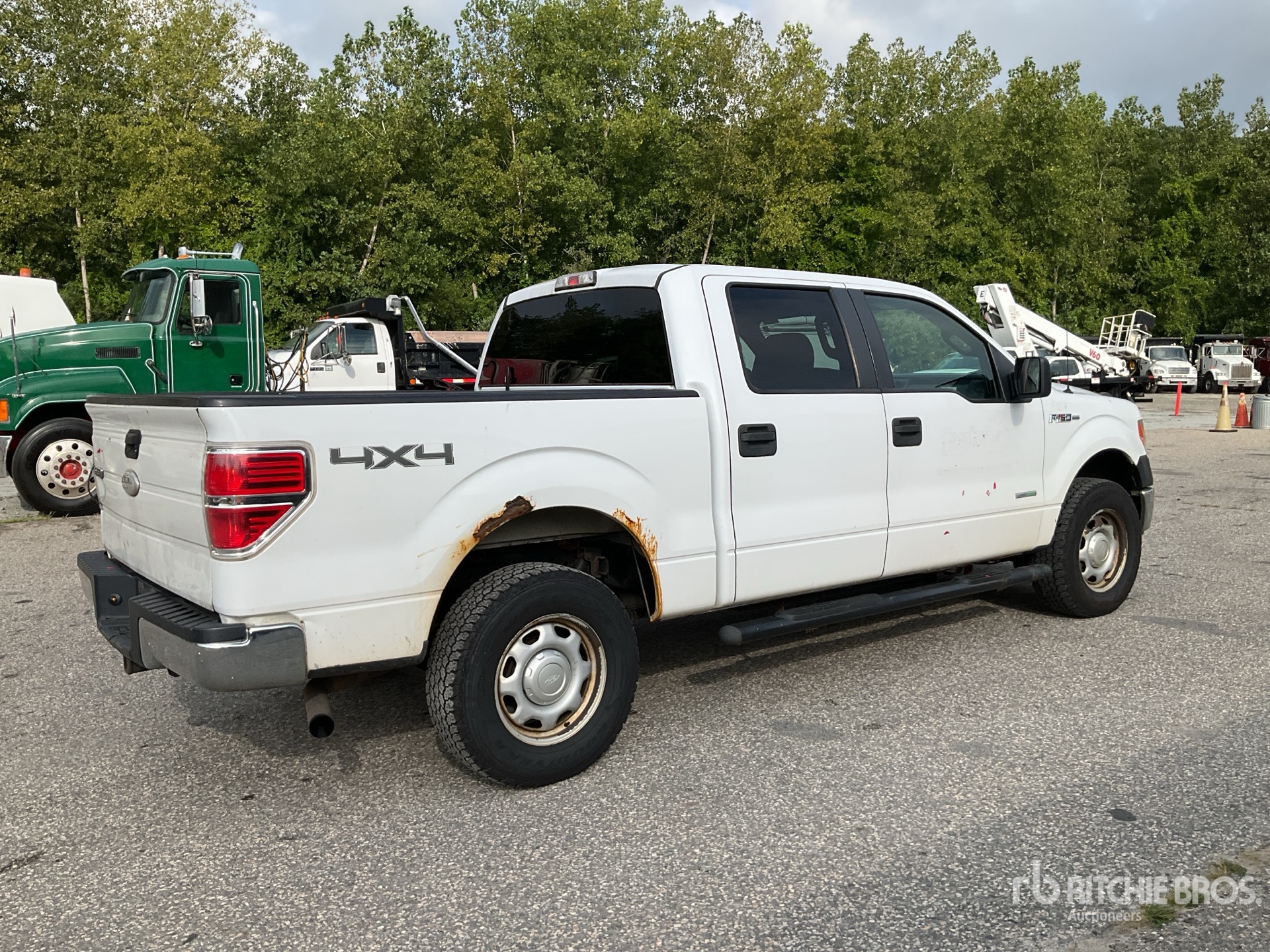 General Appearance with Picture, Right Rear Corner