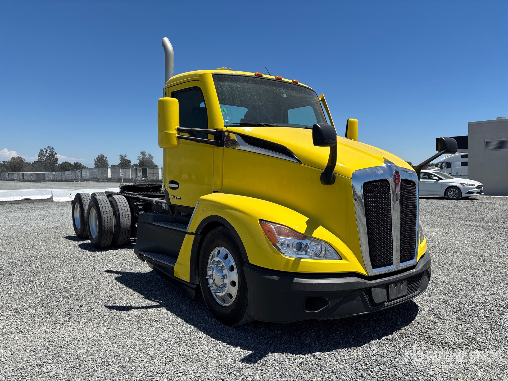 General Appearance with Picture, Right Front Corner