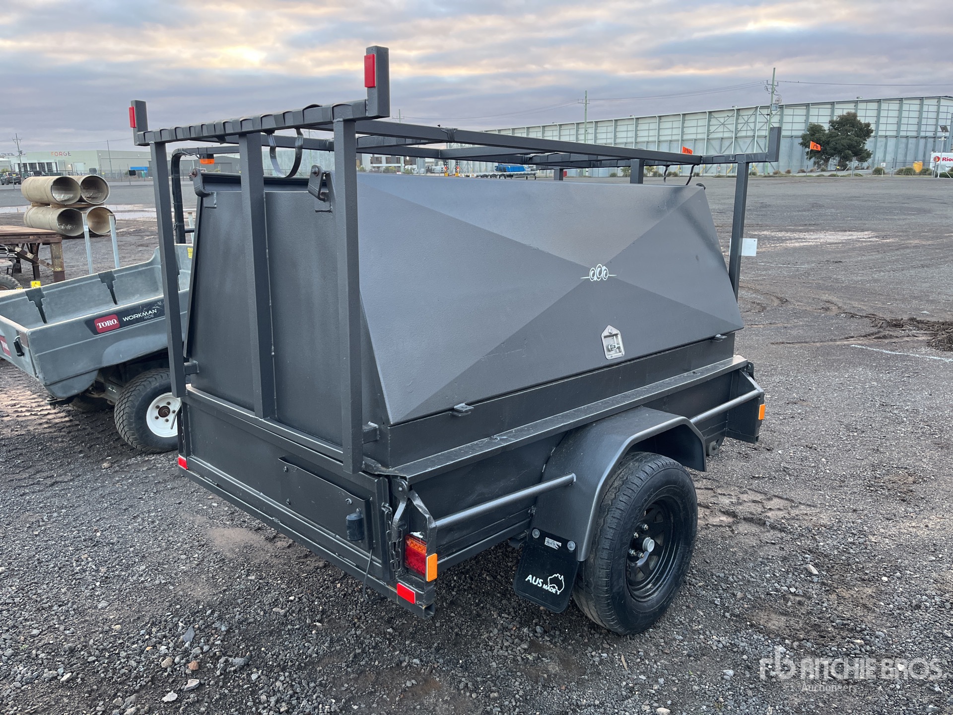 General Appearance with Picture, Left Rear Corner