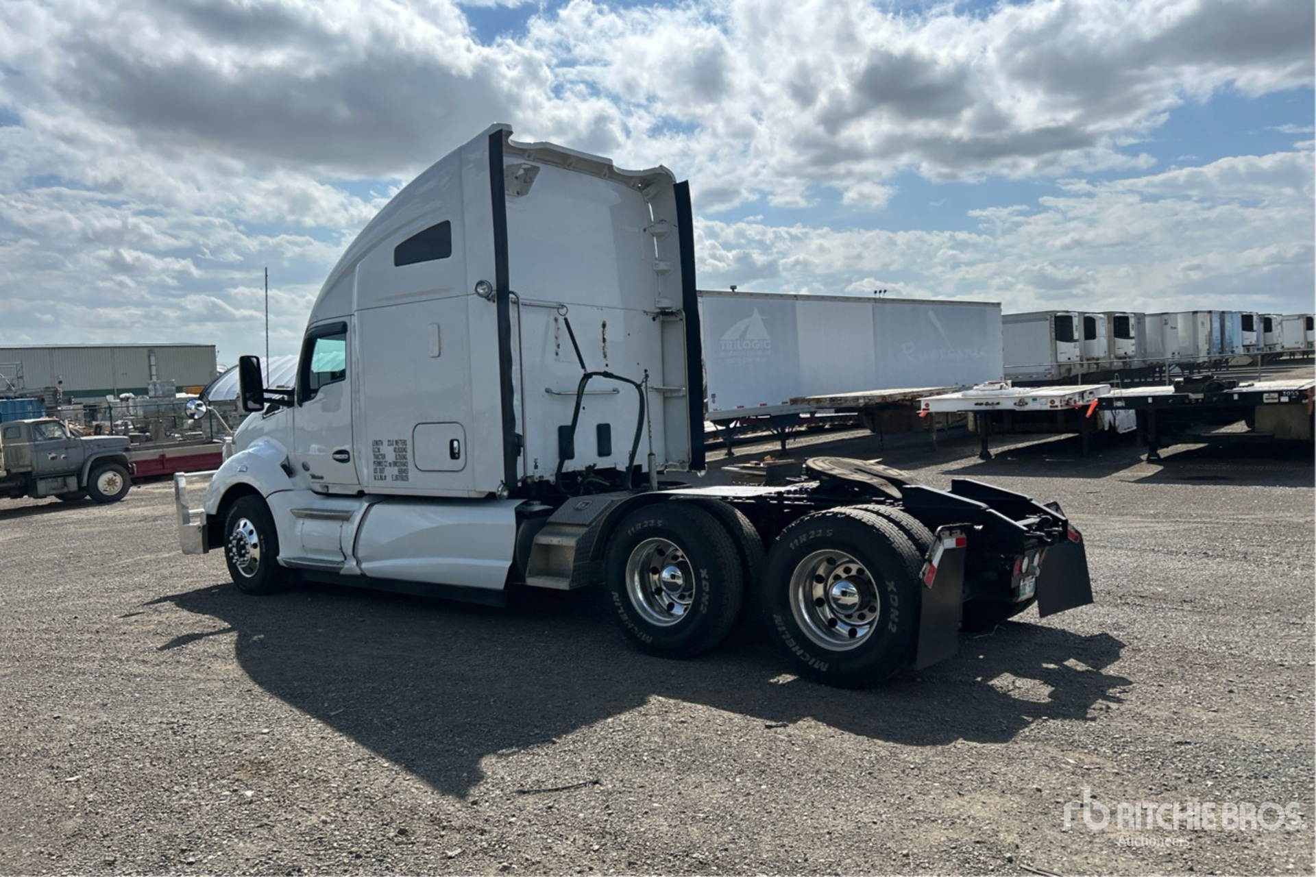 General Appearance with Picture, Left Rear Corner