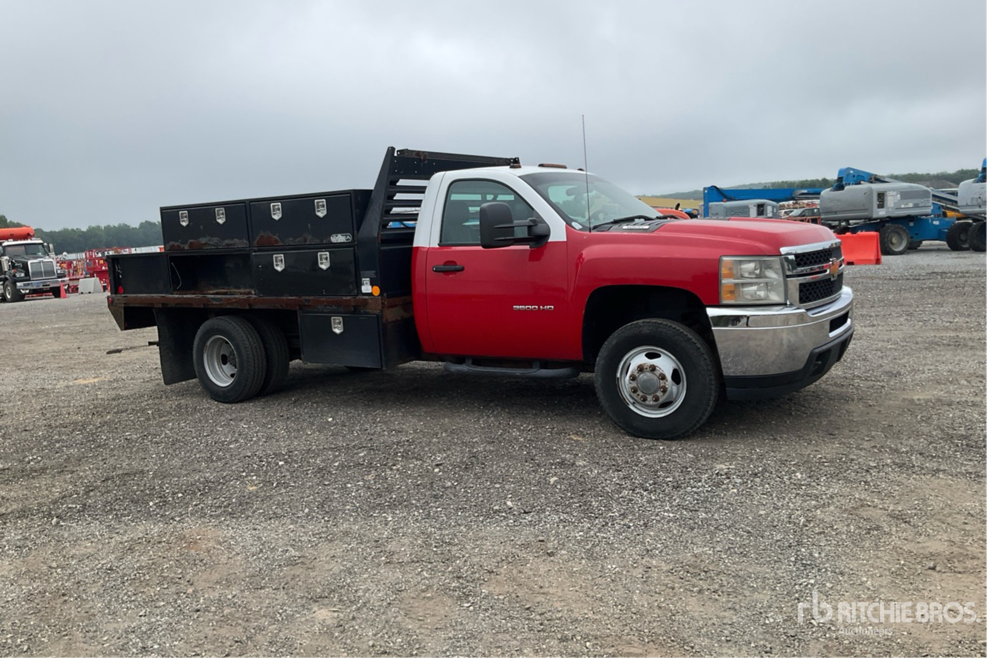 General Appearance with Picture, Right Front Corner