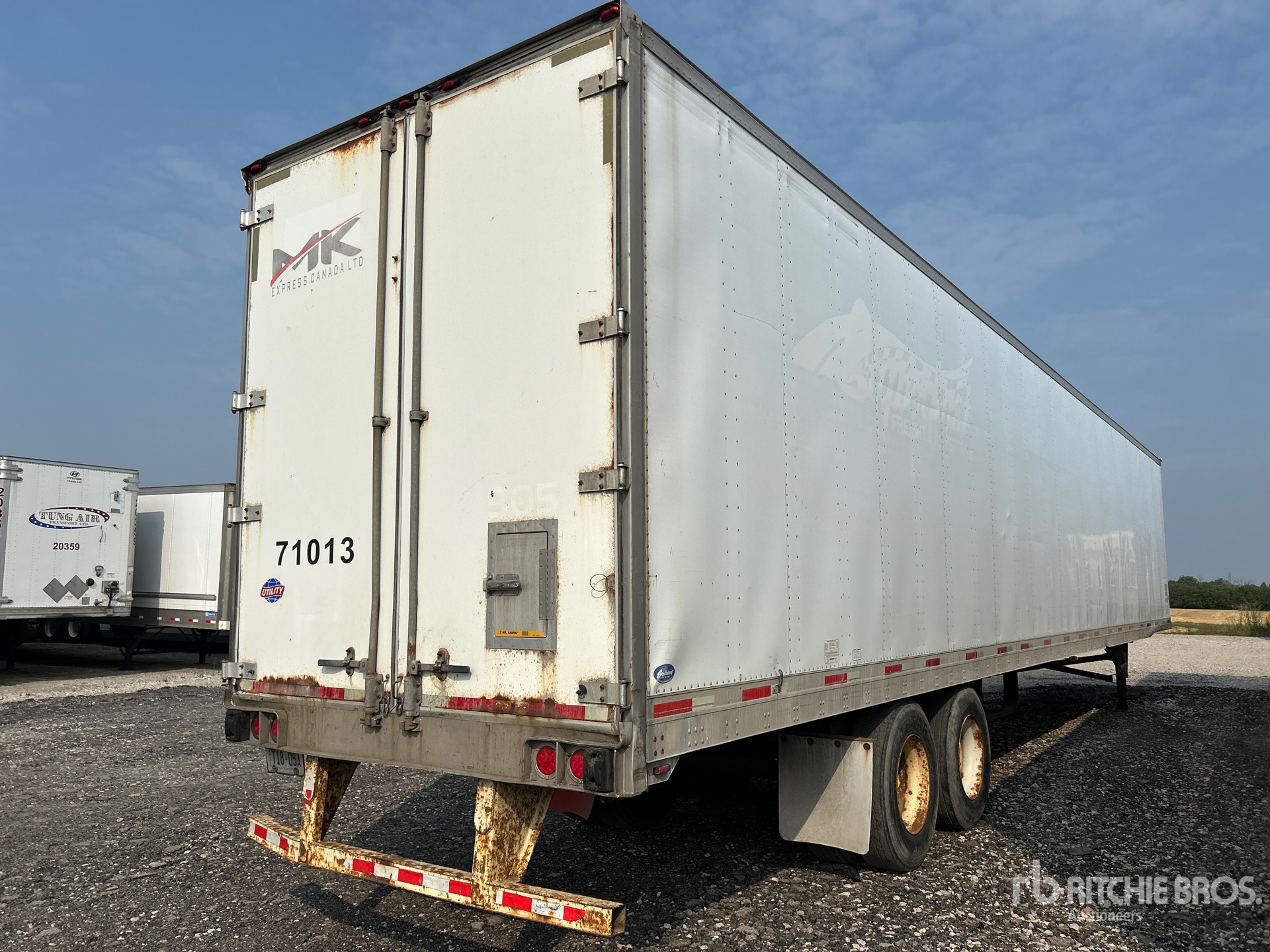 General Appearance with Picture, Right Rear Corner