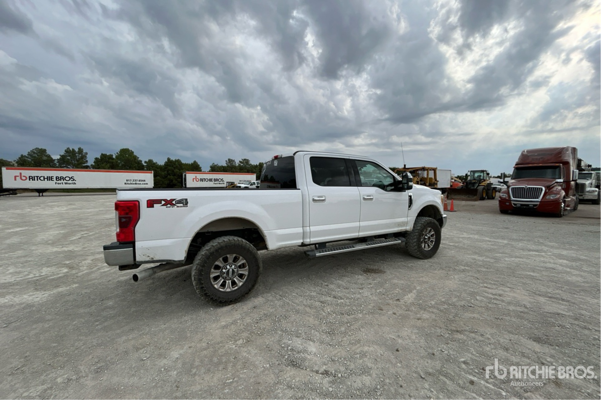 General Appearance with Picture, Right Rear Corner