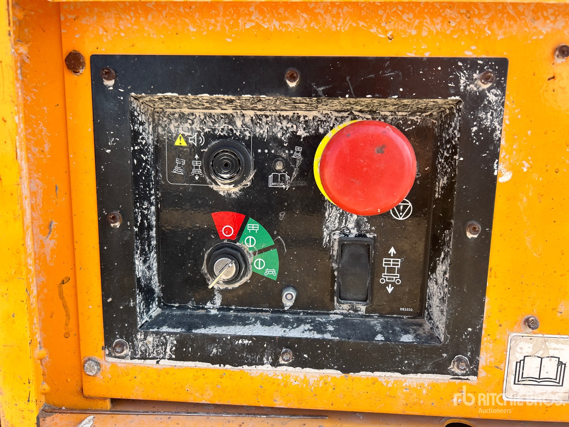 Basic Lower Control Station with 