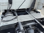 4 Underbody - Truck with 