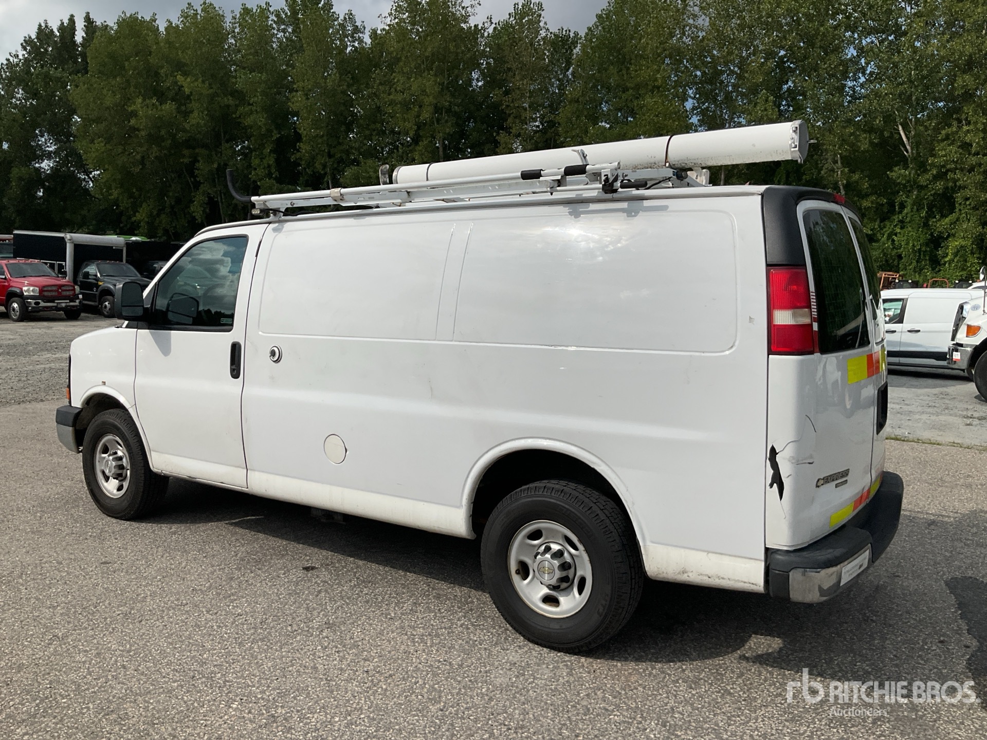 General Appearance with Picture, Left Rear Corner