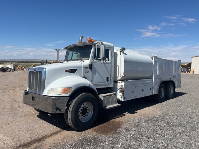 2006 Peterbilt 335 6x4 Fuel and Lube Truck