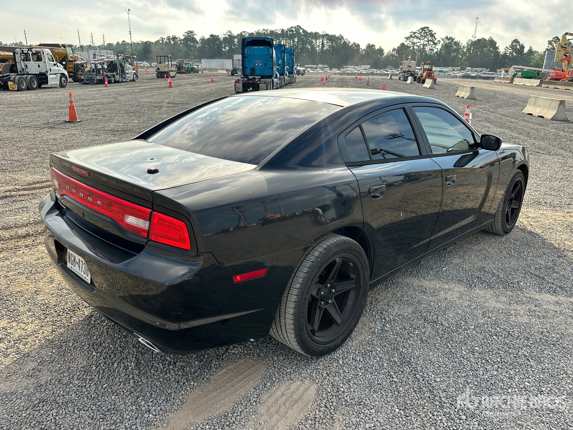 General Appearance with Picture, Right Rear Corner