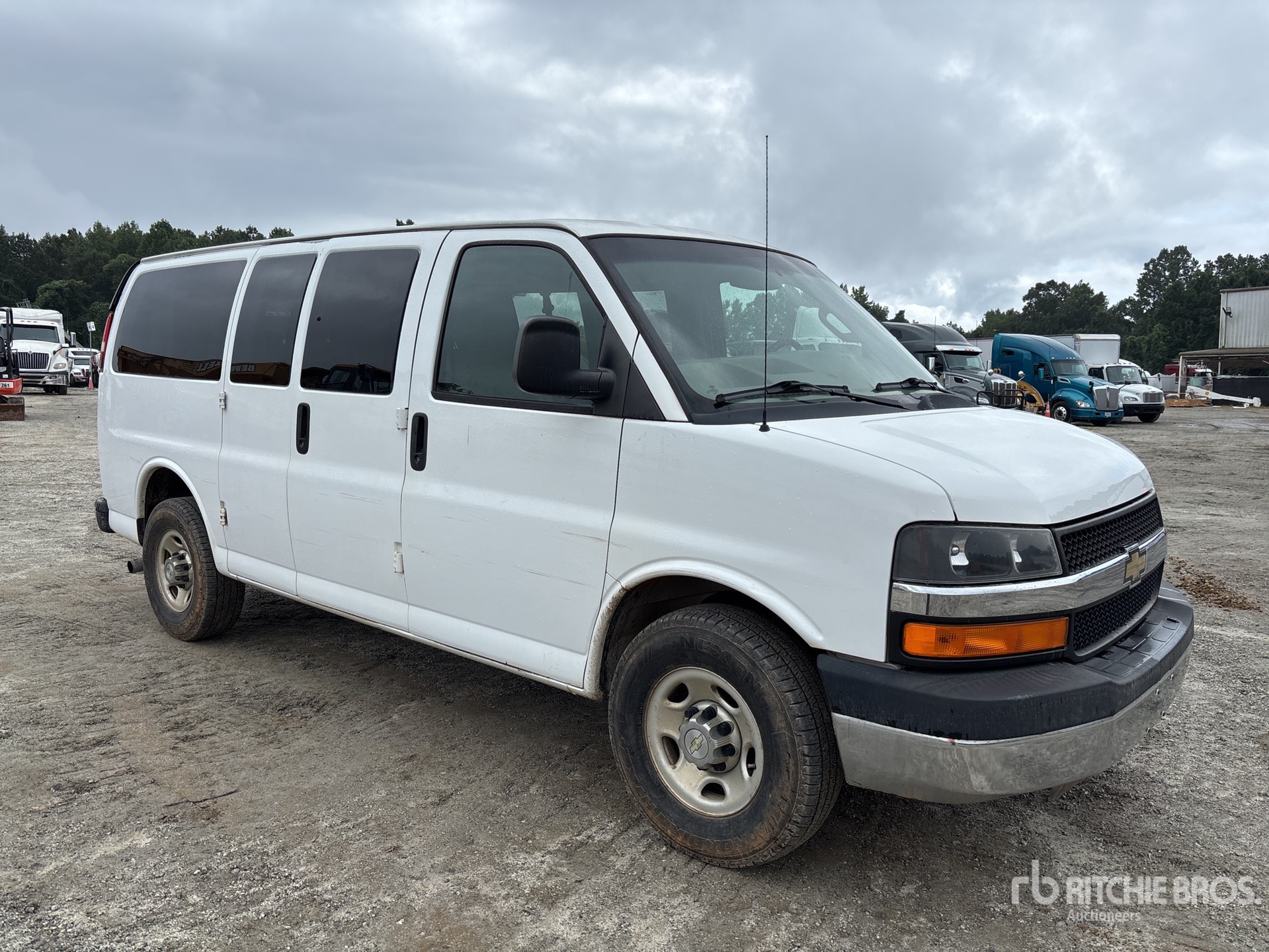 General Appearance with Picture, Right Front Corner