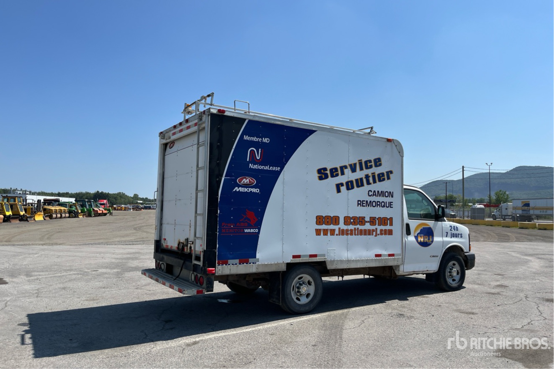 General Appearance with Picture, Right Rear Corner