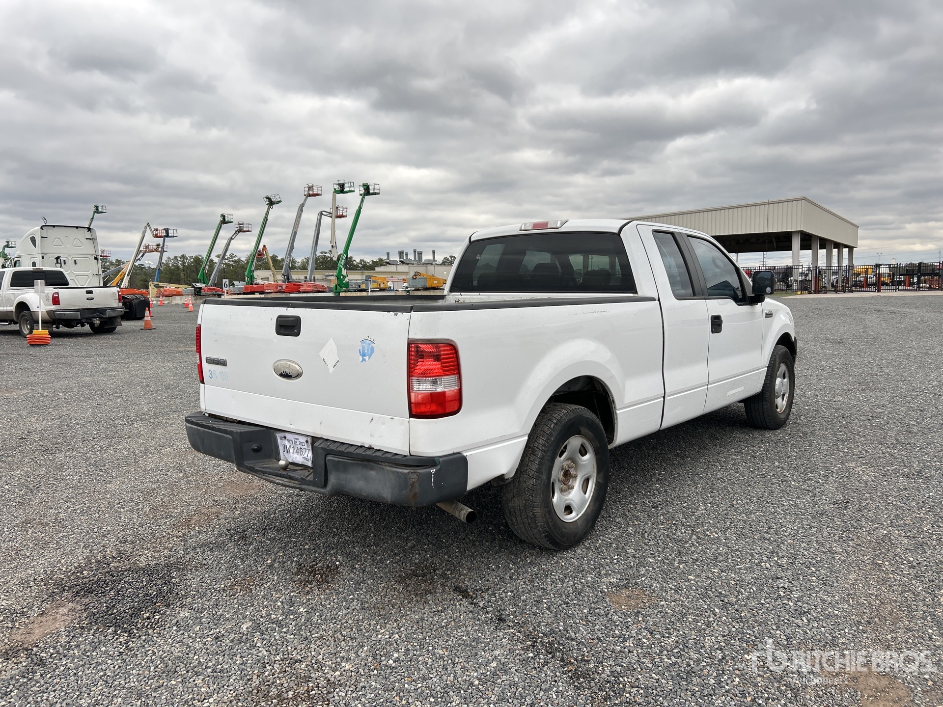 General Appearance with Picture, Right Rear Corner