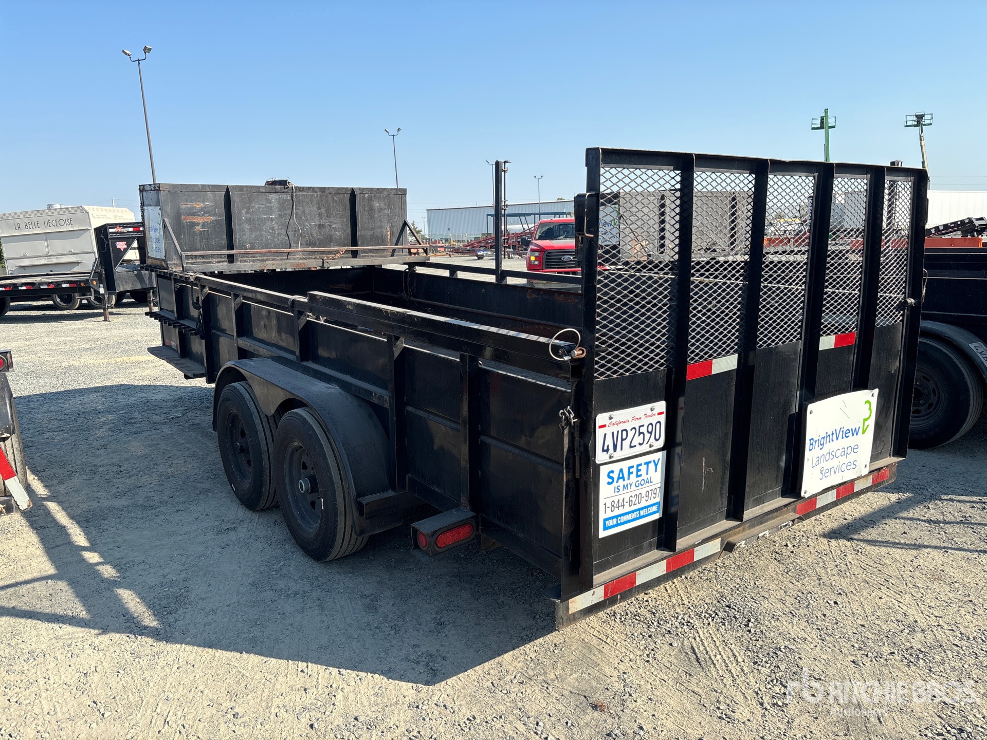 General Appearance with Picture, Right Rear Corner
