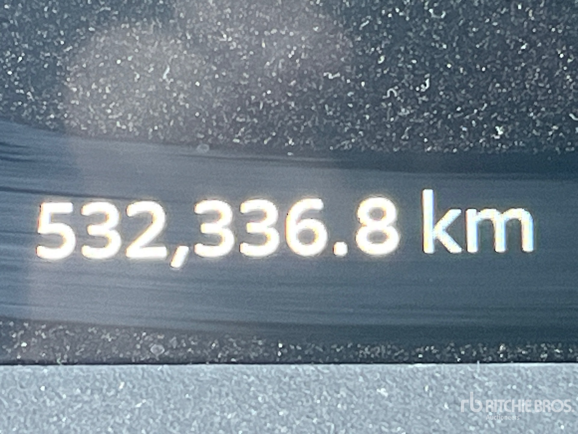General Appearance with Hour Meter / Odometer
