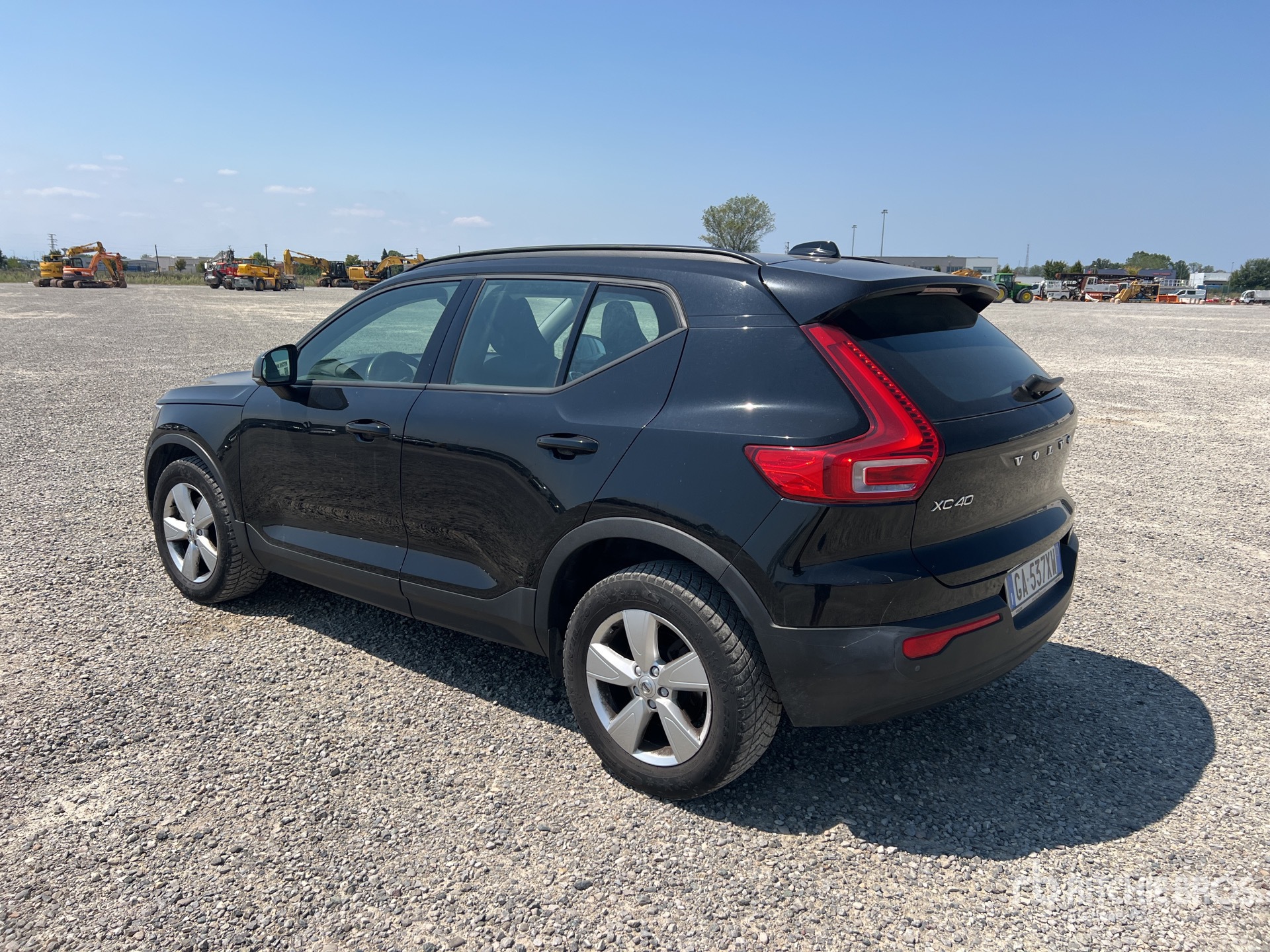 General Appearance with Picture, Left Rear Corner