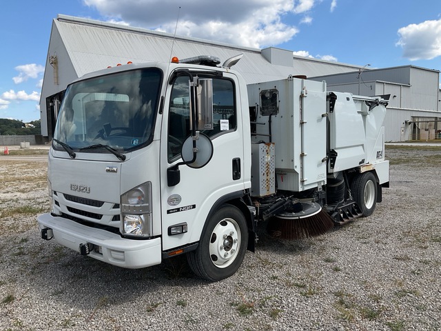2021 Tymco DST-4 on 2021 Isuzu NQR Sweeper Truck