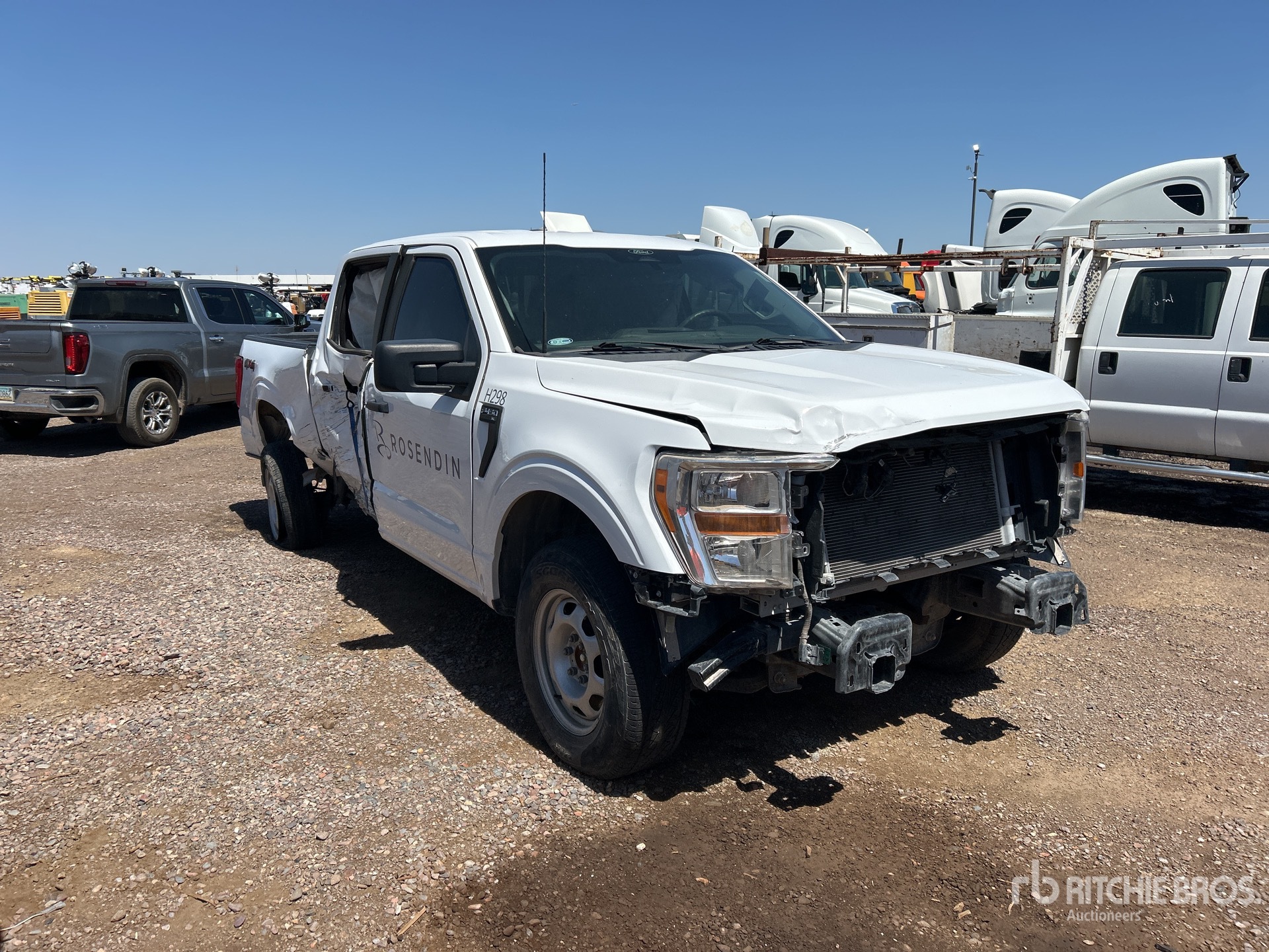 General Appearance with Picture, Right Front Corner