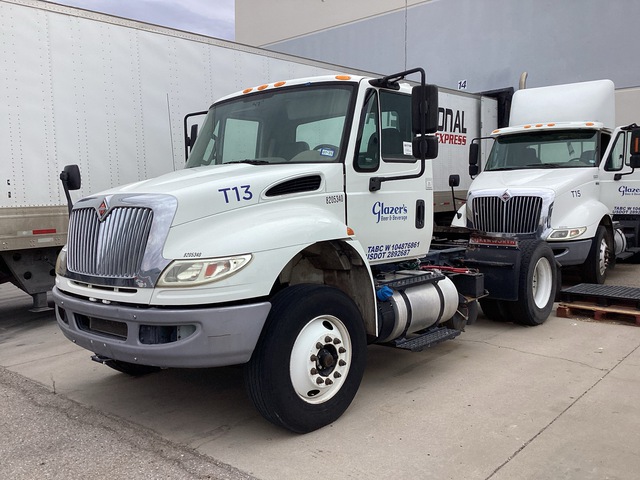 2017 International 4400 4x2 S/A Day Cab Truck Tractor