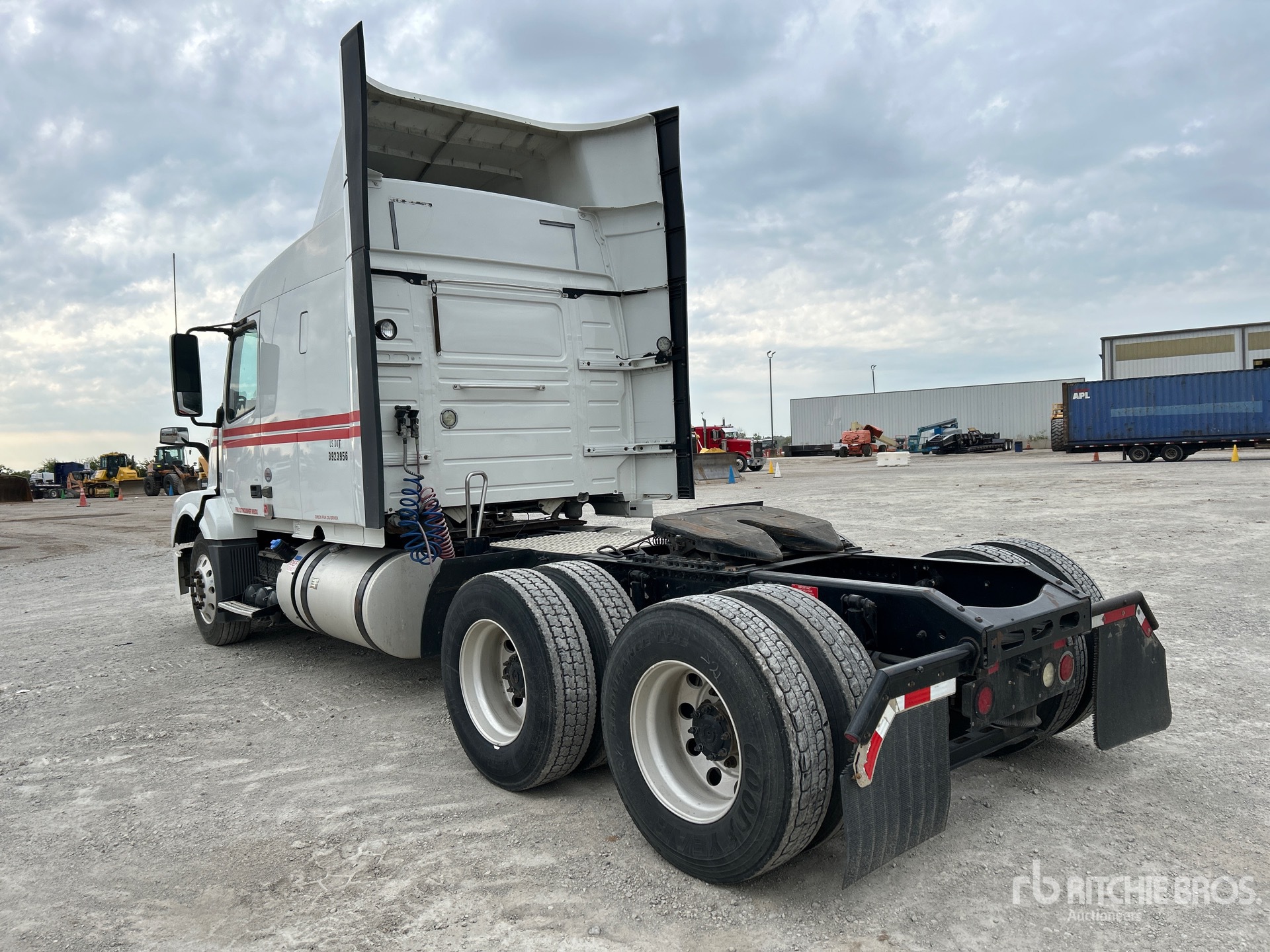 General Appearance with Picture, Left Rear Corner