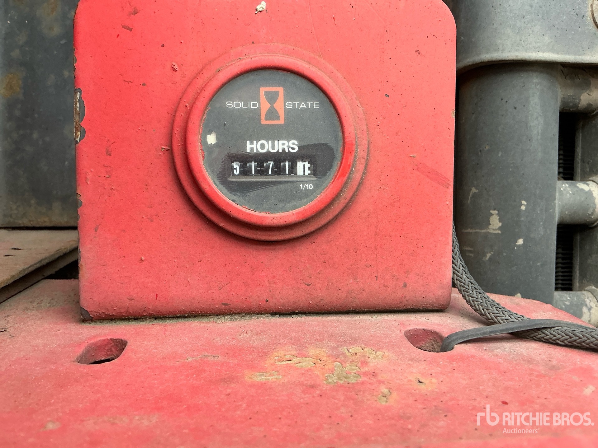 General Appearance with Hour Meter / Odometer