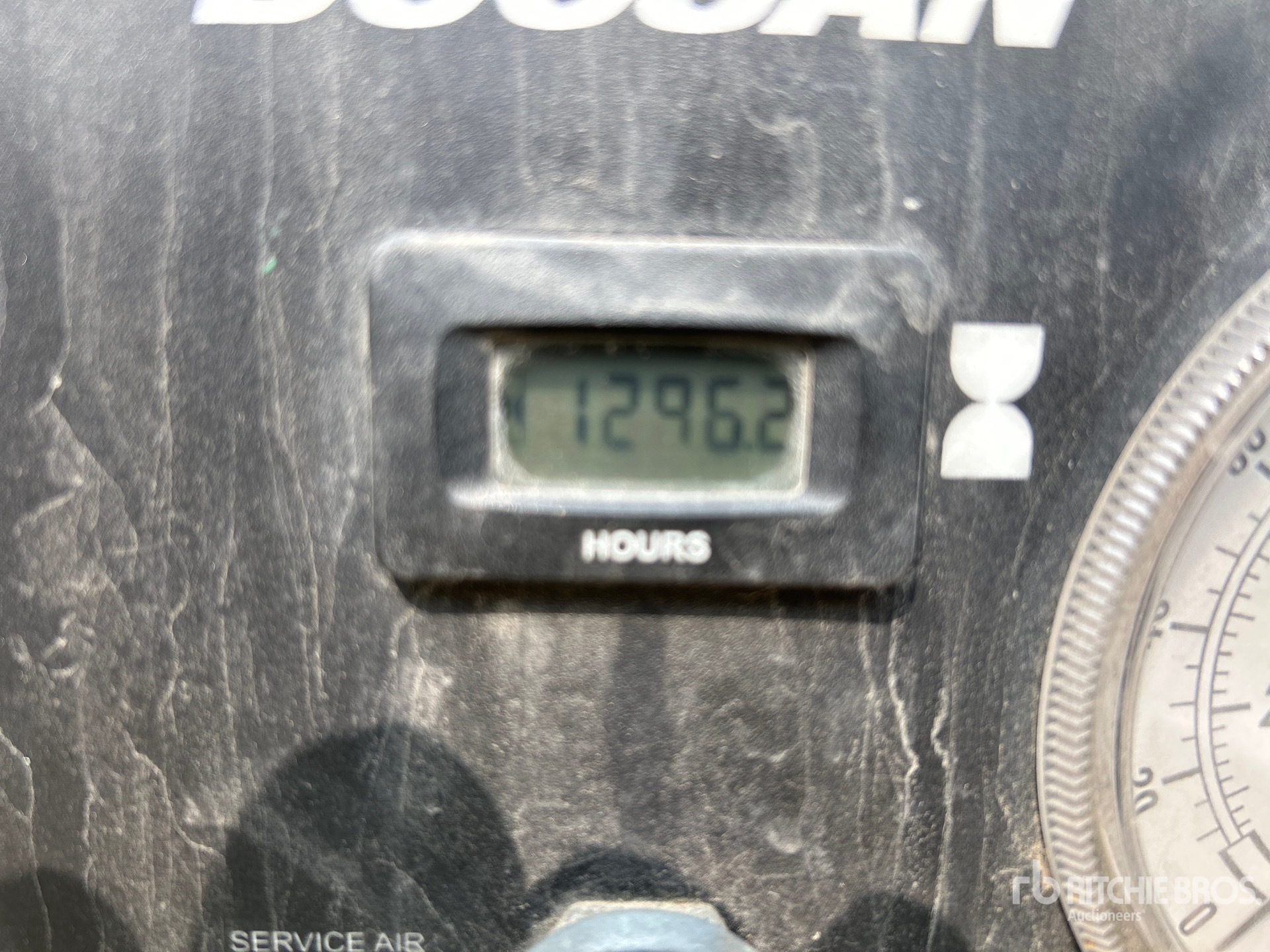 General Appearance with Hour Meter / Odometer