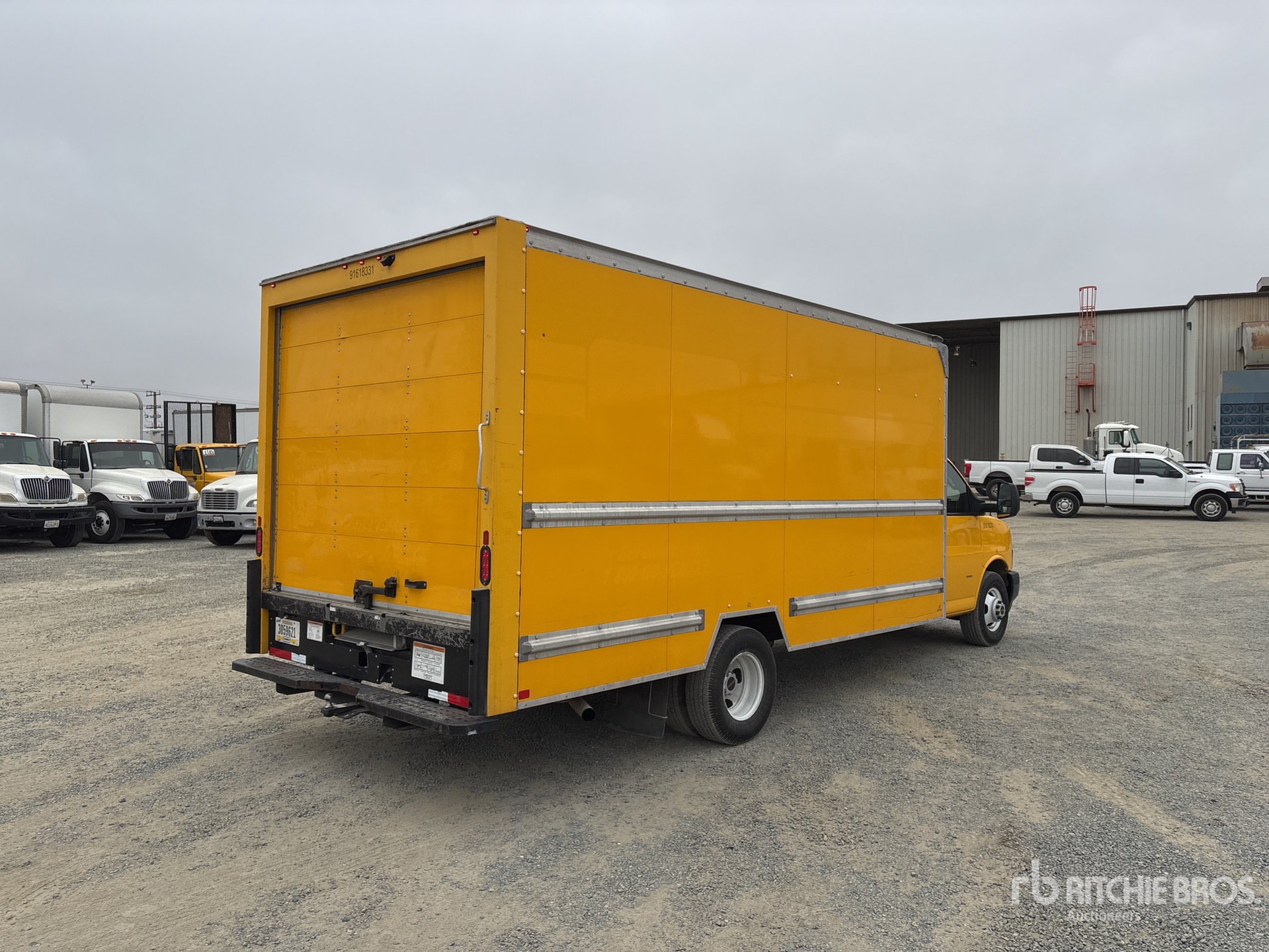 General Appearance with Picture, Right Rear Corner