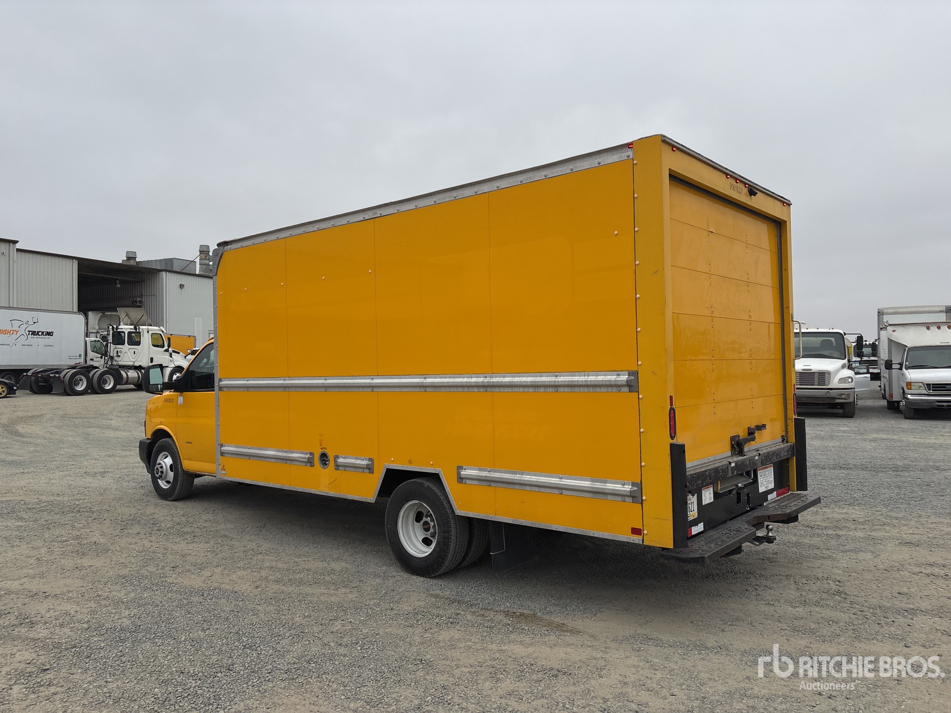 General Appearance with Picture, Left Rear Corner