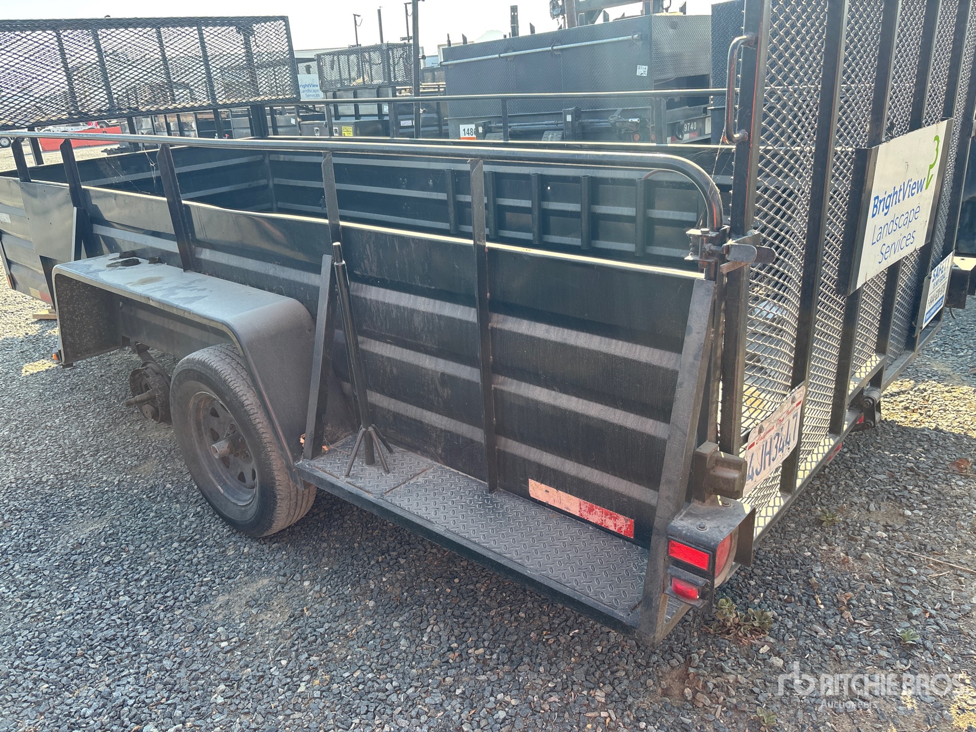 General Appearance with Picture, Left Rear Corner