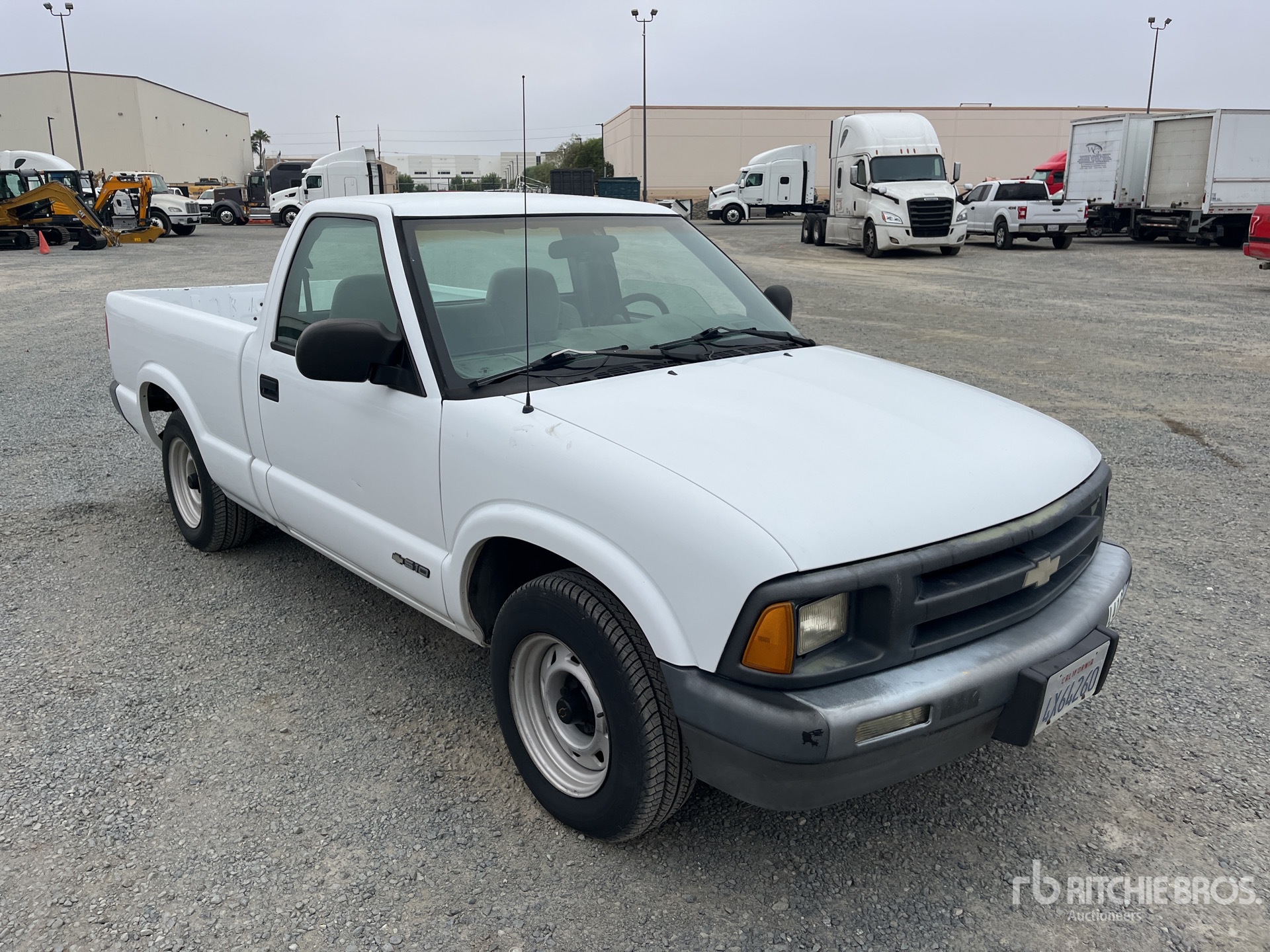 General Appearance with Picture, Right Front Corner
