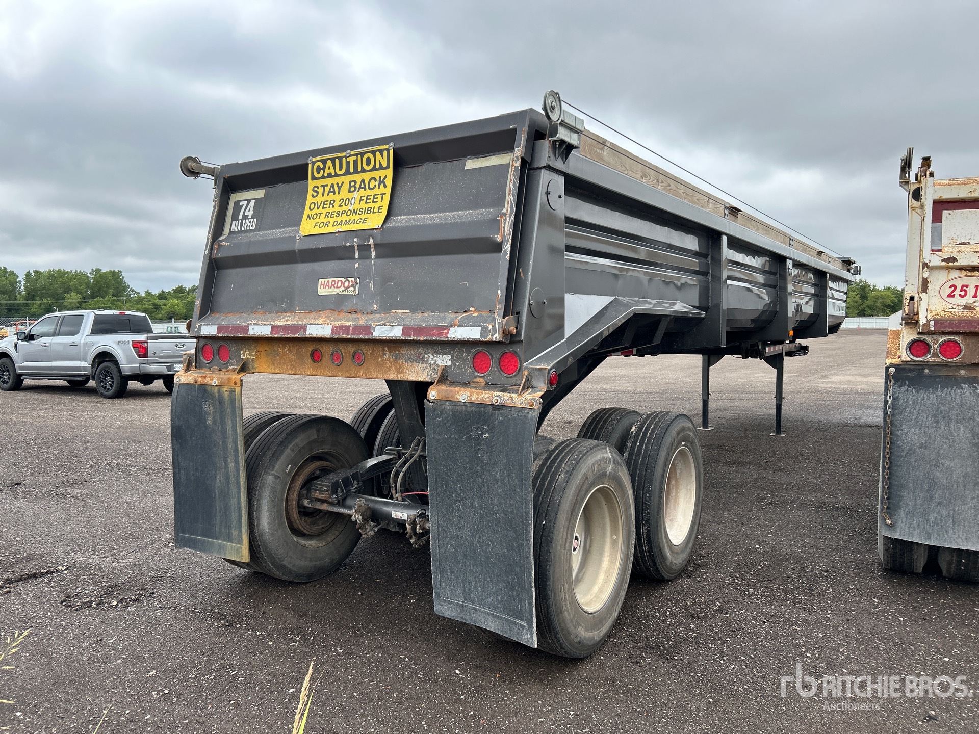 General Appearance with Picture, Right Rear Corner