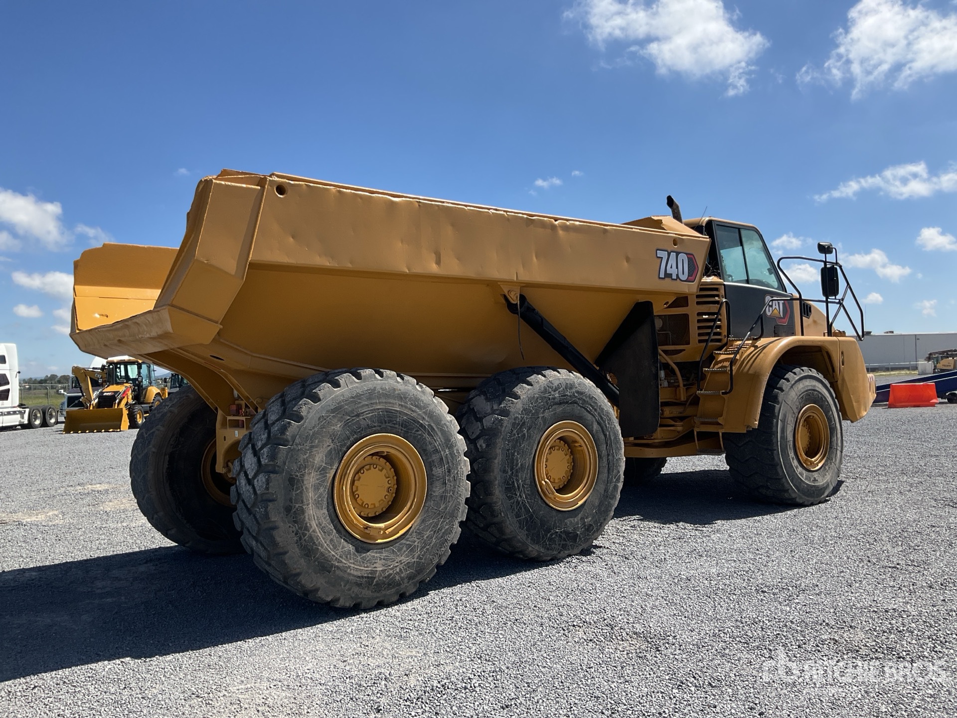 General Appearance with Picture, Right Rear Corner