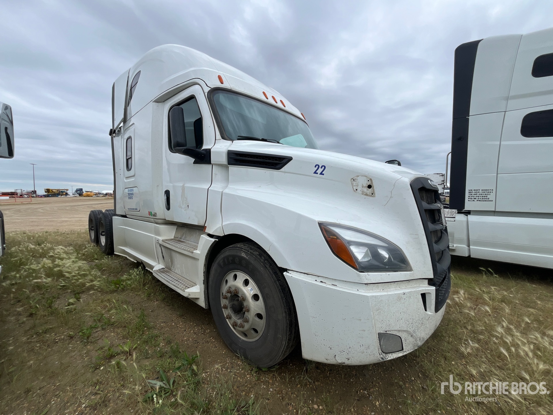 General Appearance with Picture, Right Front Corner