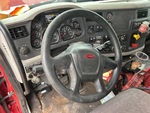 Cab with Elementy sterujące układem sterowania