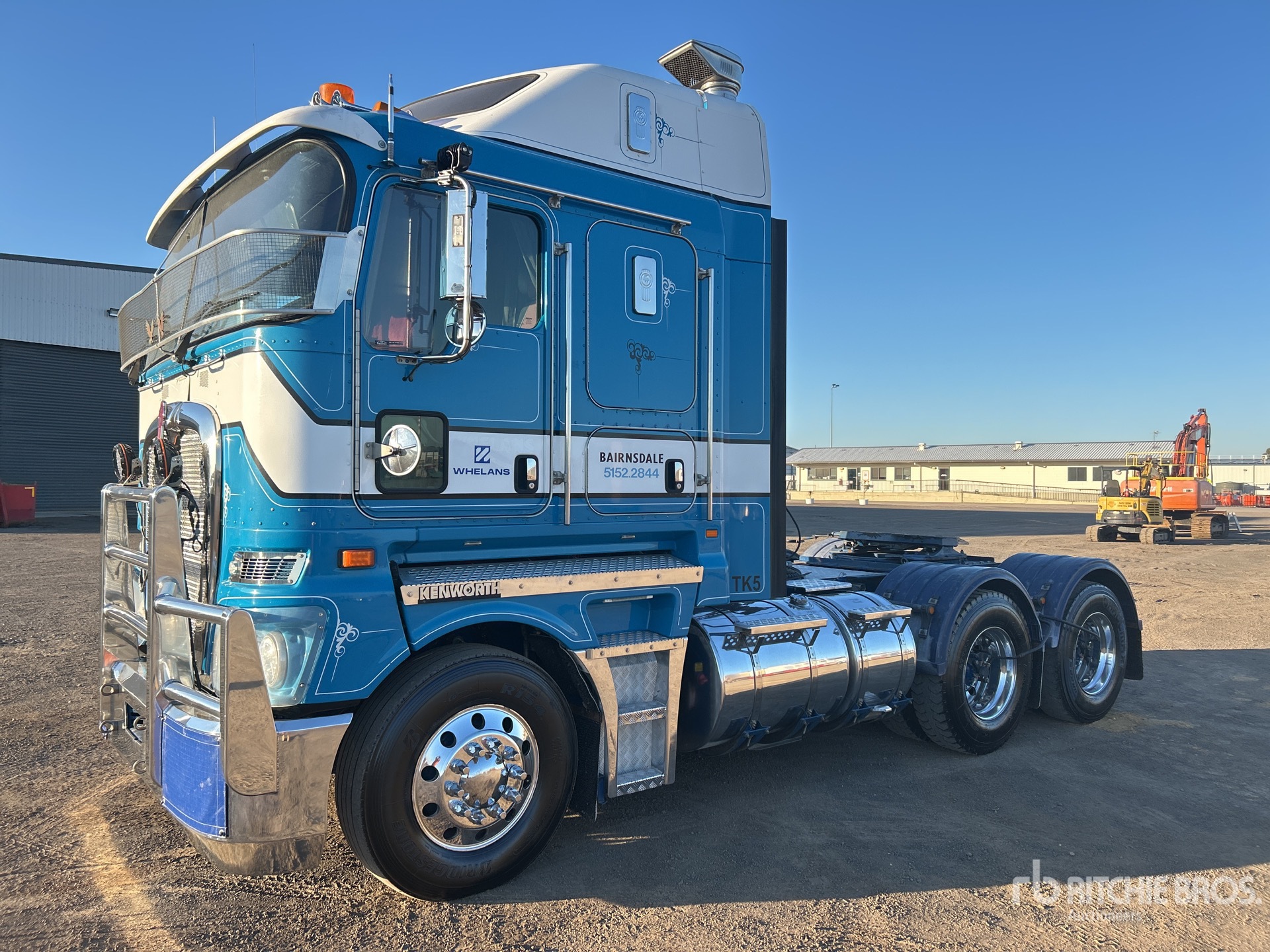 General Appearance with Picture, Right Front Corner