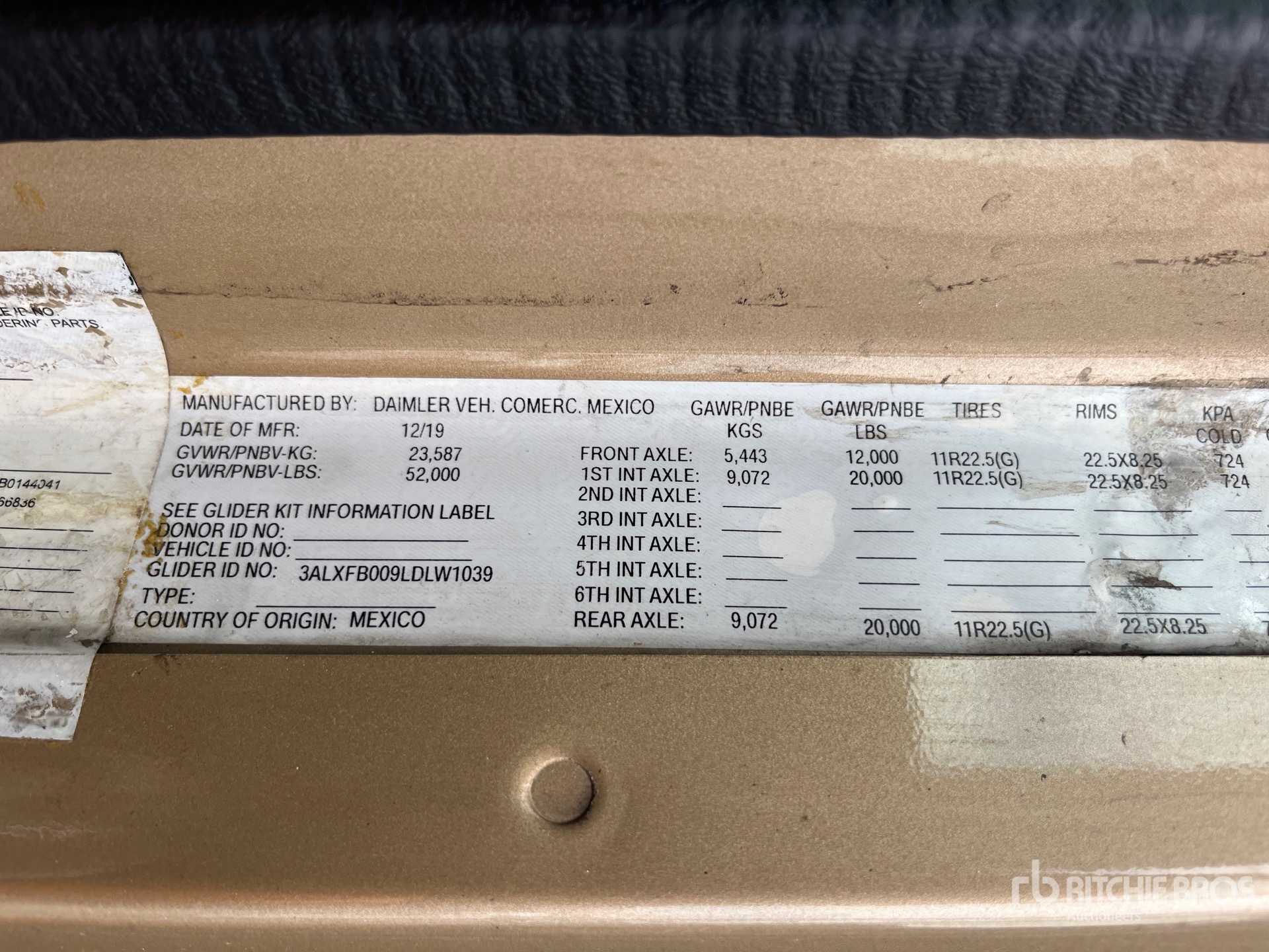 General Appearance with Serial Number / VIN