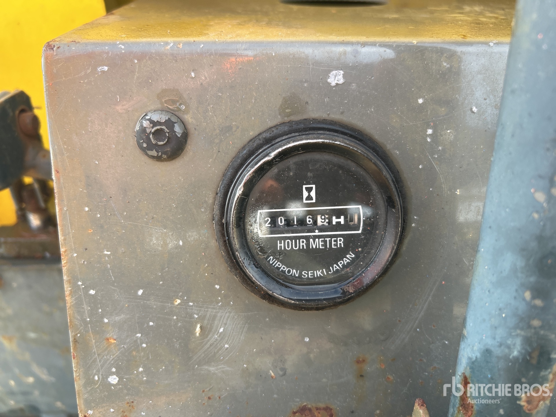 General Appearance with Hour Meter / Odometer