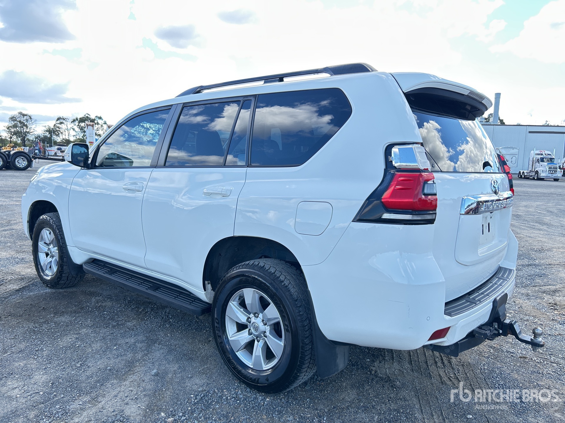 General Appearance with Picture, Right Rear Corner