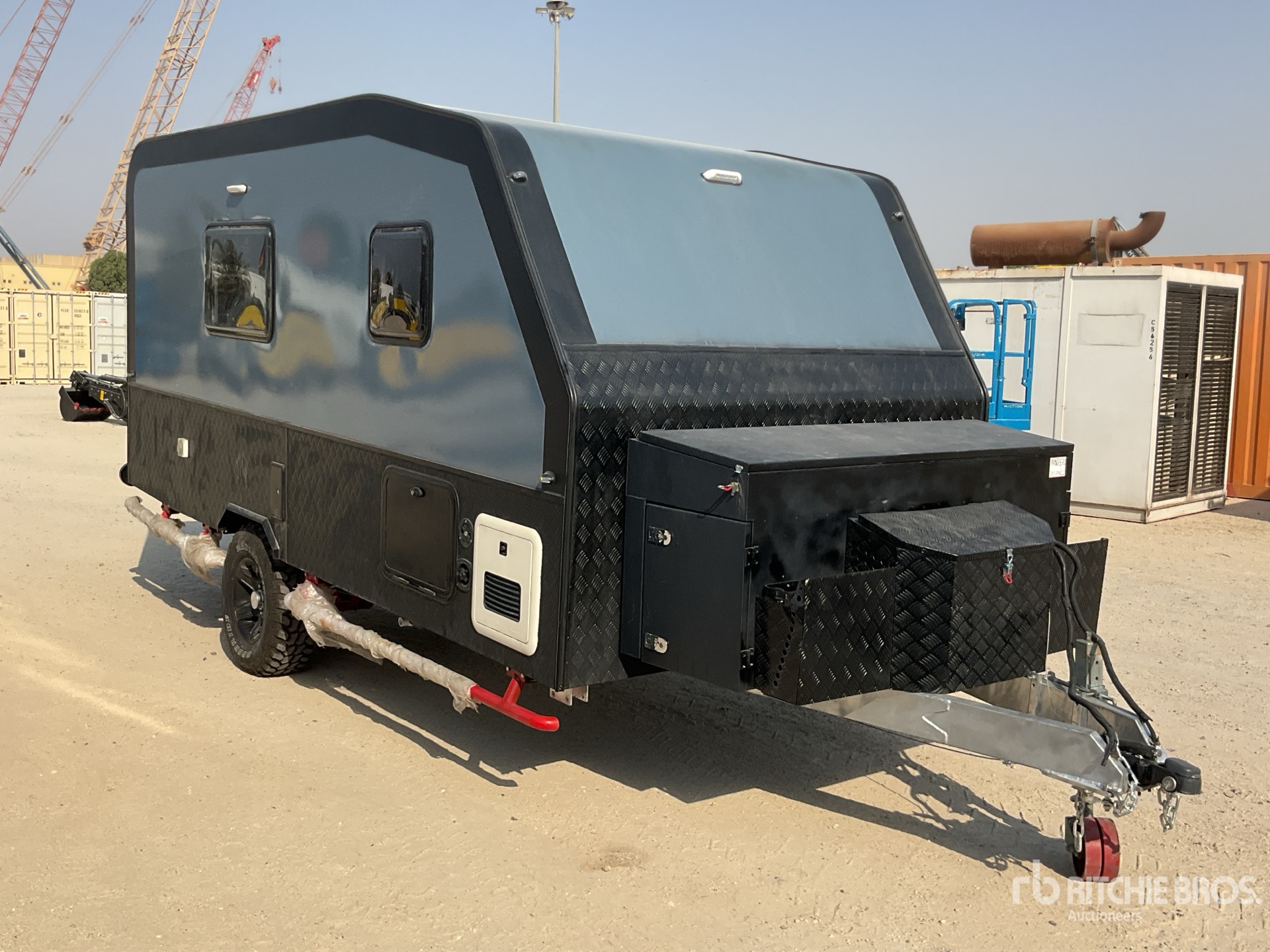 General Appearance with Picture, Right Front Corner