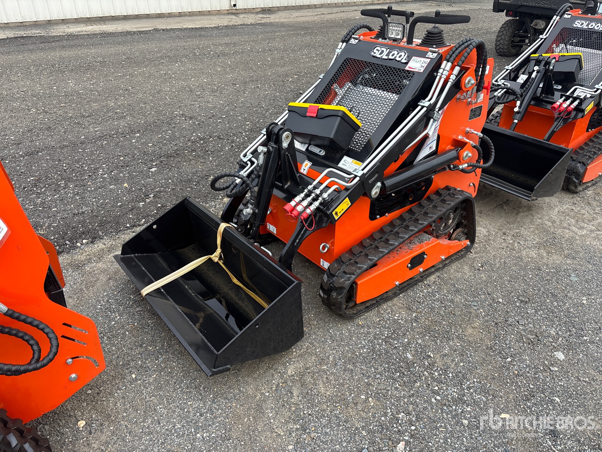 MINI CARGADOR SOBRE ORUGAS COMPACTO 2025 SDLOOL SL36C