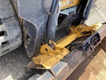 Chassis with Quick Coupler to Arms Pins